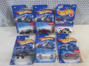lot 278 image: (EC1) Assorted Hot Wheels in Packaging