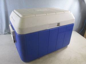 lot 301 image: (A-3T) Coleman Cooler 21 x 15 x 14 34 H