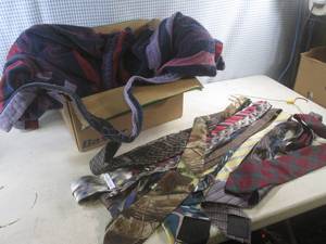 lot 320 image: (A-2) Box of Assorted Ties and A Robe