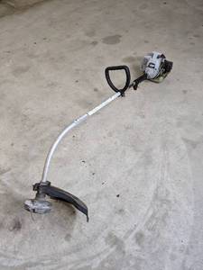 lot 105 image: Echo Gas Powered Weed Trimmer