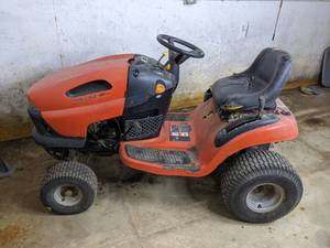 lot 3A image: Scotts Riding Garden Tractor