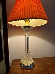 lot 23 image: Glass And Brass Vintage Lamp Measuring 28 Tall And 15 Diameter At Widest Point Of Shade