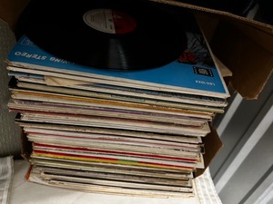 lot 32 image: Misc Vintage Albums