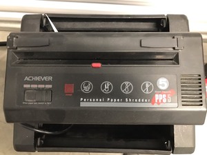 lot 59 image: Achiever Personal Paper Shredder