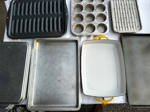 lot 174 image: Variety of Baking Pans as Seen in Photos