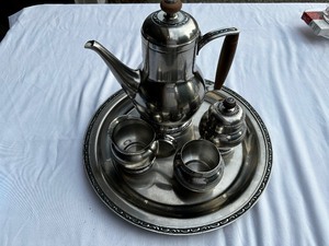 lot 178 image: Vintage Oneida Stainless Serving Set with CoffeeTea Pot, Sugar, Creamer and Tray