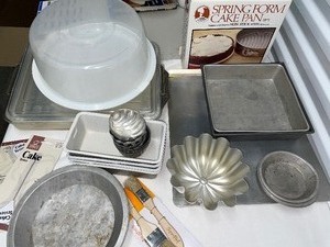 lot 134 image: Variety of Bakeware as seen in photo