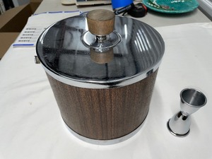 lot 135 image: Vintage Retro Faux Wood and Chrome Ice Bucket