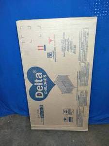 lot 123 image: New Delta Children Essex 4-in-1 Convertible Baby Crib, White