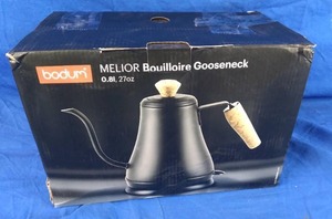 lot 154 image: Bodum 27oz Melior Goose Neck Electric Water Kettle Matte Black