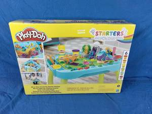 lot 142 image: New Play-Doh All in 1 Creativity Starter Station.