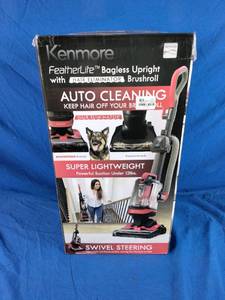 lot 146 image: New Kenmore FeatherLite Upright with Hair Eliminator DU1096