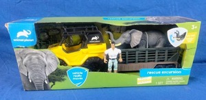lot 171 image: New Animal Planet Rescue Excursion Elephant Animal Figure Safari Playset