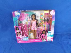 lot 213 image: New Barbie Life in the City. Travel Playset