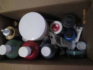 lot 19 image: assortment of craft paints and glitter