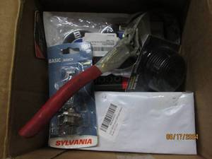 lot 47 image: assortmant of car stuff...