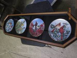 lot 90 image: display with collectible bird plates