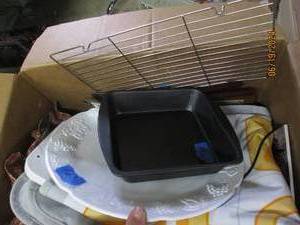 lot 94 image: box of serving tays and more...
