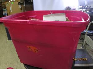 lot 107 image: tote of vintage toys, glasswear and more