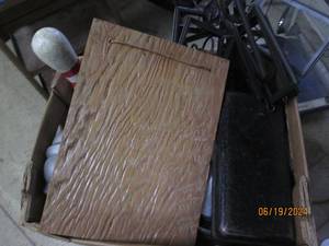 lot 114 image: box of dcor hubcaps and more...