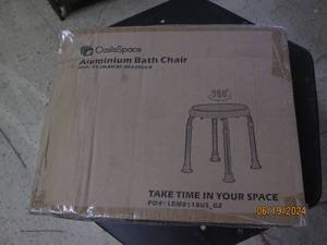 lot 127 image: new aluminum bath chair...