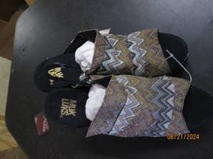 lot 150 image: new muk luk womens shoes size 9...