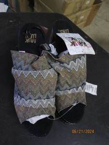 lot 156 image: new muk luk womens shoes size 10...