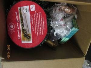lot 191 image: box of christmas decor...