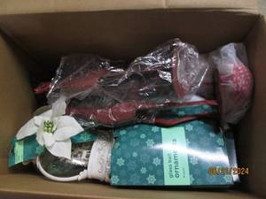 lot 197 image: box of christmas decor...