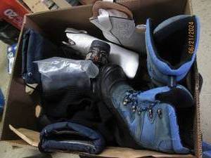lot 230 image: box of boots...