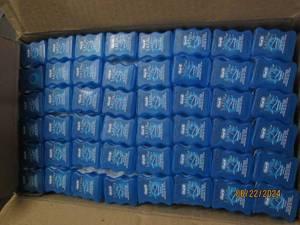 lot 252 image: case of 144 5mt satin oral b floss...