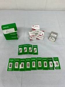 Lot Of New - Welch Allyn 901122 Lithium Iom Diagnostic Battery Packs, Welch Allyn 72200 3.5V Rechargeable Batteries, GE Precise 520 Lumens Halogen Light, Halogen Reflector Lamp