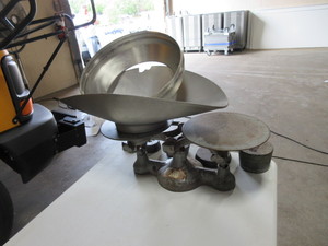 lot 716 image: VINTAGE, DETECTO, CAST IRON BREAD SCALE WITH WEIGHTS
