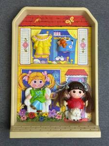 lot 42 image: Neat Vintage 1979 Dolly Pops Toy Lot - Dress Shop, Toy Store, and More