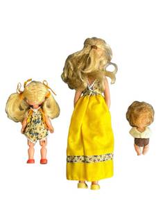 lot 43 image: RARE Vintage 1970s Sunshine Family Toy Lot - 1973 Mom, 1977 Big Sister Sweets, and 1973 Baby