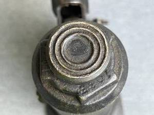 lot 57 image: Vintage 7 Bottle Jack (W16 and 1033 Markings) in Good Working Condition