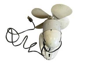 lot 69 image: MCM Mid Century Modern Electric Desk Fan