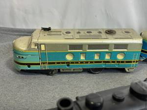 lot 150 image: AntiqueVintage Marx O Gauge Train Set Toys