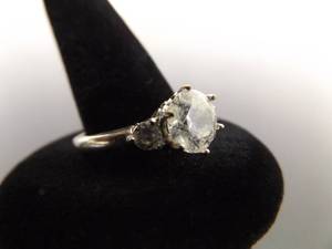 .925 Sterling Silver Zirconia Crystal Ring Size 8