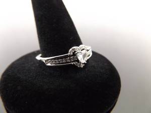 NEW .925 Sterling Silver Zirconia Crystal Heart Ring Size 8