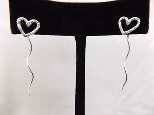 NEW .925 Sterling Silver Heart Gravity Post Earrings