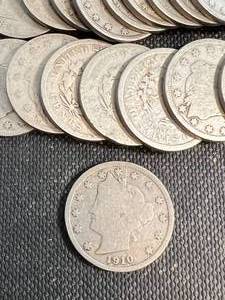 GROUP OF 17 US LIBERTY NICKELS