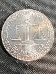 1 TROY OZ .999 FINE SILVER SILVER TRADE UNIT ROUND