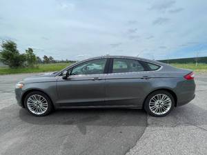 2014 Ford Fusion SE - 1 OWNER - MANUAL