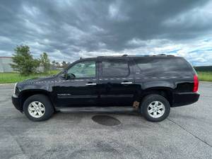 2012 GMC Yukon XL SLT - 4X4