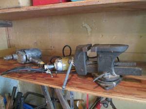 Wards Bench vise with vintage elec...