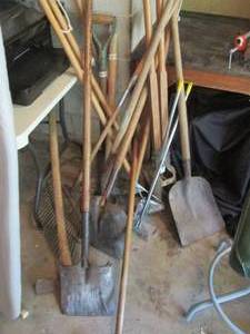 Assortment of flat nose shovels, pi...