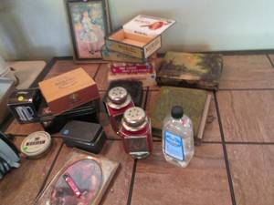 Vintage tins, oil lamps, cigar boxe...