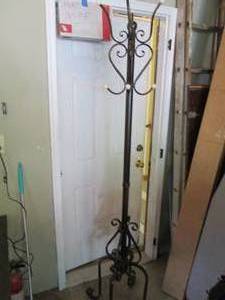 6ft free standing metal Hat and coa...