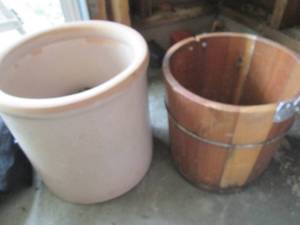 5-gallon stoneware Crock plus wood ...